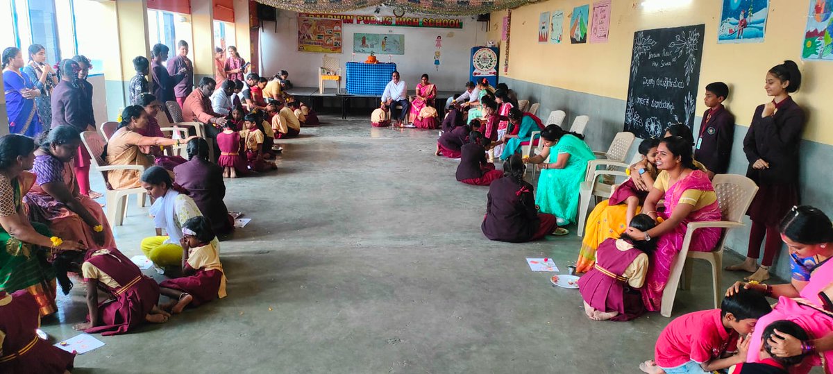 On the occasion of #GuruPurnima, volunteers of #Ashram #Bengaluru organized GURU VANDANA Program at Baldwin Public School, Hongasandra #Bangalore on 30.6.2023.

Management & students of the school praised this initiative of Sant Shri Asharamji Bapu Ashram.
ashramblr.org/a/guru-vandana…