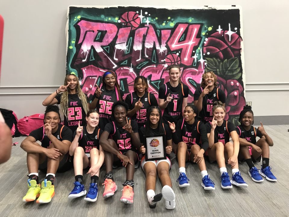 Ayyyyyeee 15u FBC LEGACY UA RISE <a href="/TFNsRun4Roses/">TFN's Run 4 Roses</a>  SILVER CHAMPIONS!!! NEXT stop <a href="/UANextGHoops/">Girls UAA</a>  Session 2 at the Ru  4 the Roses Championship!! Leh Gooo!