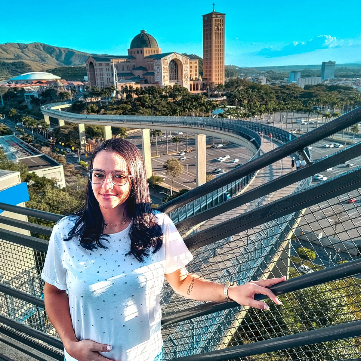 MoniccaCastroo's tweet photo. #NewProfilePic https://t.co/g02jJfR9tF