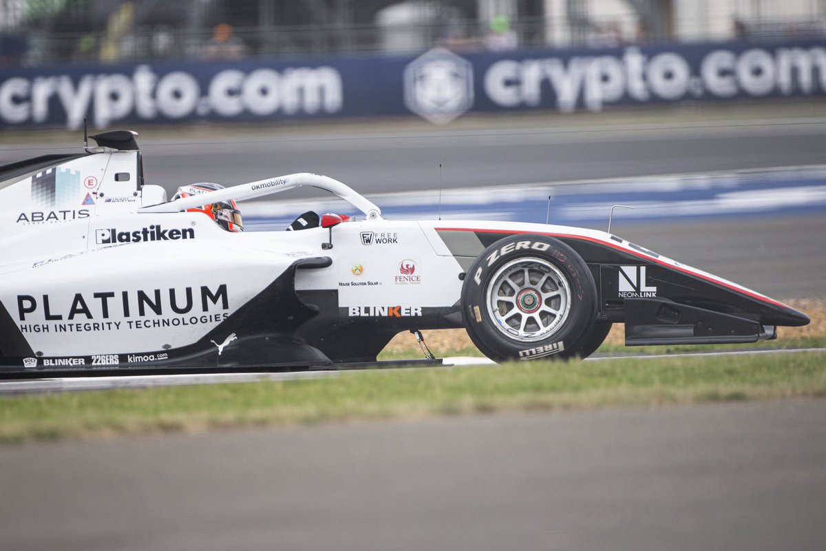 #F3 Feature Race 
9:20⏰🇪🇸 

STARTING GRID:
@JMMarti_oficial P3
@CMansell_Racing P4
@HughBarter P14 

VAMOSSS!! 🔥 
#BritishGP🇬🇧