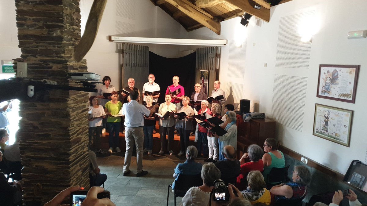 gzcultura's tweet image. Onte tivo lugar o X Convivio da Cultura galega.
E non podemos estar máis que agradecidos.
Por todas as persoas que participaron. As entidades que se achegaron. E a festa que entre todas e todos fixemos outro ano máis.
Agradecer á Asoc. Cultural e Musical #Solfa o recibimento.