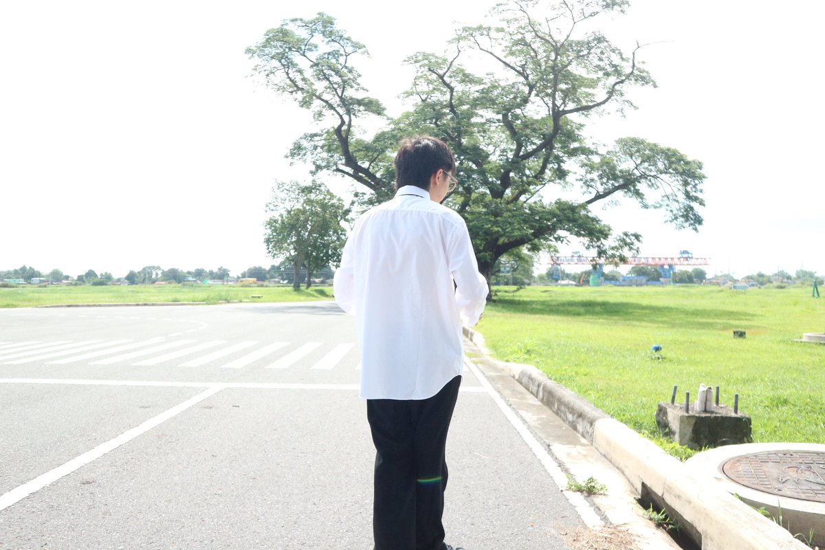chellydidthat's tweet photo. ‘Pag tinutulak kita papalayo ay ‘wag kang matatakot Sandali lang ay babalik ako

I can’t put into words just how excited I am to release this project. After an unexpected two-year hiatus in music and going through the ups and downs of life. I’m happy to announce that I’ll be - https://t.co/eJiXQT5KXj