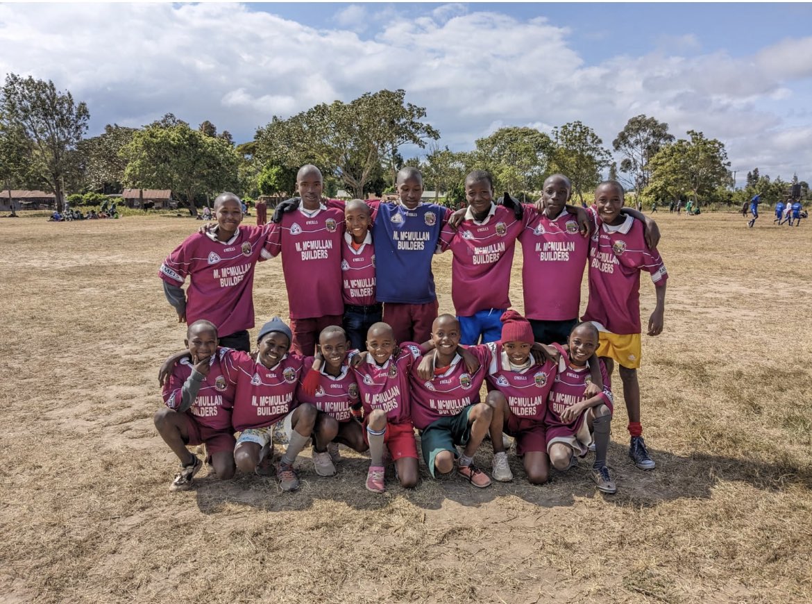 Imagine my surprise going to Kenya to complete a building project and I see <a href="/GACSlaughtneil/">CLG Roibeard Eiméid, Sleacht Néill</a> playing in a game!! <a href="/thomasniblock/">Thomas Niblock</a>  <a href="/CKaigue/">Chrissy McKaigue</a>