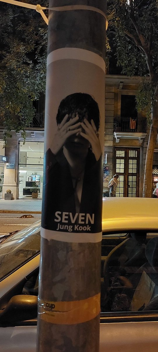 estherbp82's tweet photo. Barcelona!!! If @HYBEOFFICIALtwt don't know in Spain we're a lot of Army, We make you know it! We love Jungkook and Spain exist!!🇪🇦🇪🇦 @BIGHIT_MUSIC @bts_bighit 🙌🏼🙌🏼🙌🏼🙌🏼💪💪💪💪 https://t.co/1HE6ny3OlA