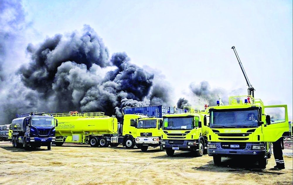 oman_sources's tweet photo. إطفاء حريق هائل في المنطقة الصناعية بسمائل دون تسجيل إصابات https://t.co/bz6ETsHDt1 https://t.co/WbTm7pdyXT