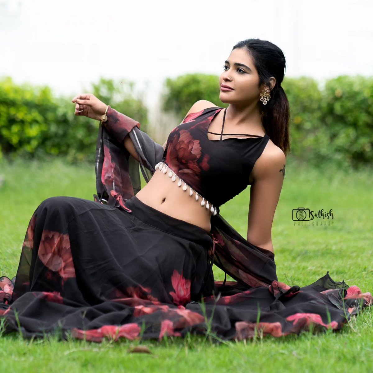 DharshaGupta's tweet photo. 🖤❤️குறைகள் காணும் உலகில், நிறைகள் தெரிவதில்லை❤️🖤 https://t.co/ReODpbwary