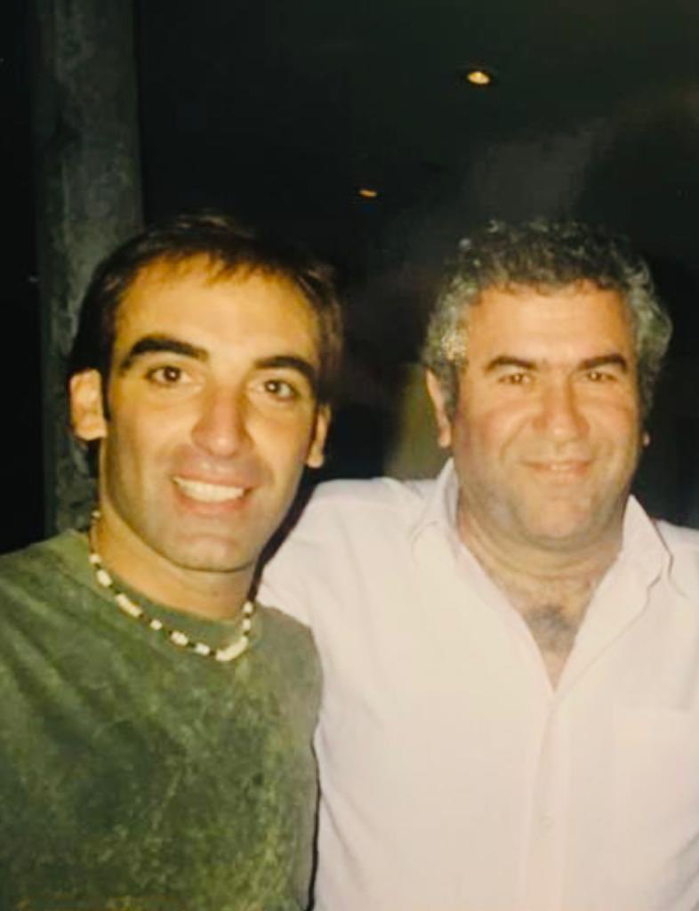 Hoy nos dejó un gran amigo, apasionado del teatro y de la vida.
#HoracioFont