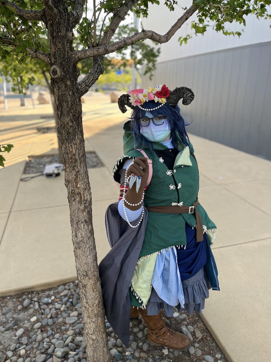 kxtecreates's tweet photo. I went to a local con today and got to FINALLY debut Jester officially. It was so much fun and I met so many super nice Critters! I can't wait to wear her to a bigger con 💖

#silveragecomiccon #crittercosplay #CriticalRole #criticalrolecosplay https://t.co/AhF3mfJlXa