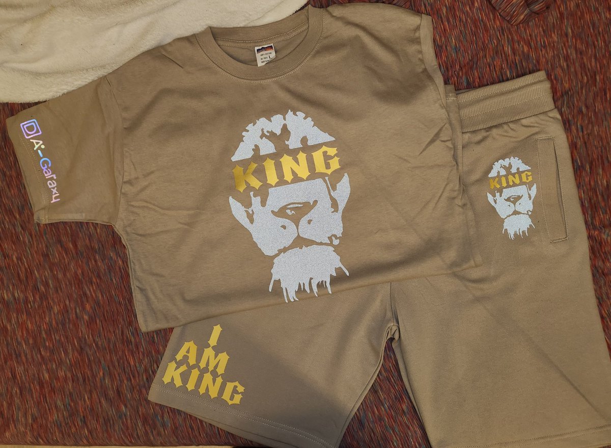 #ComingSoon
#PreOrderNow
#NewDesign #Alert #PSA #BlackOwnedBusiness #DisabledDad 

'I Am King' sweatshort set. $40 (+taxes and shipping)

*Note: Images are of the same set, material is reflective and changes in direct light*

ORDER YOURS TODAY!!!
Dm me!!!