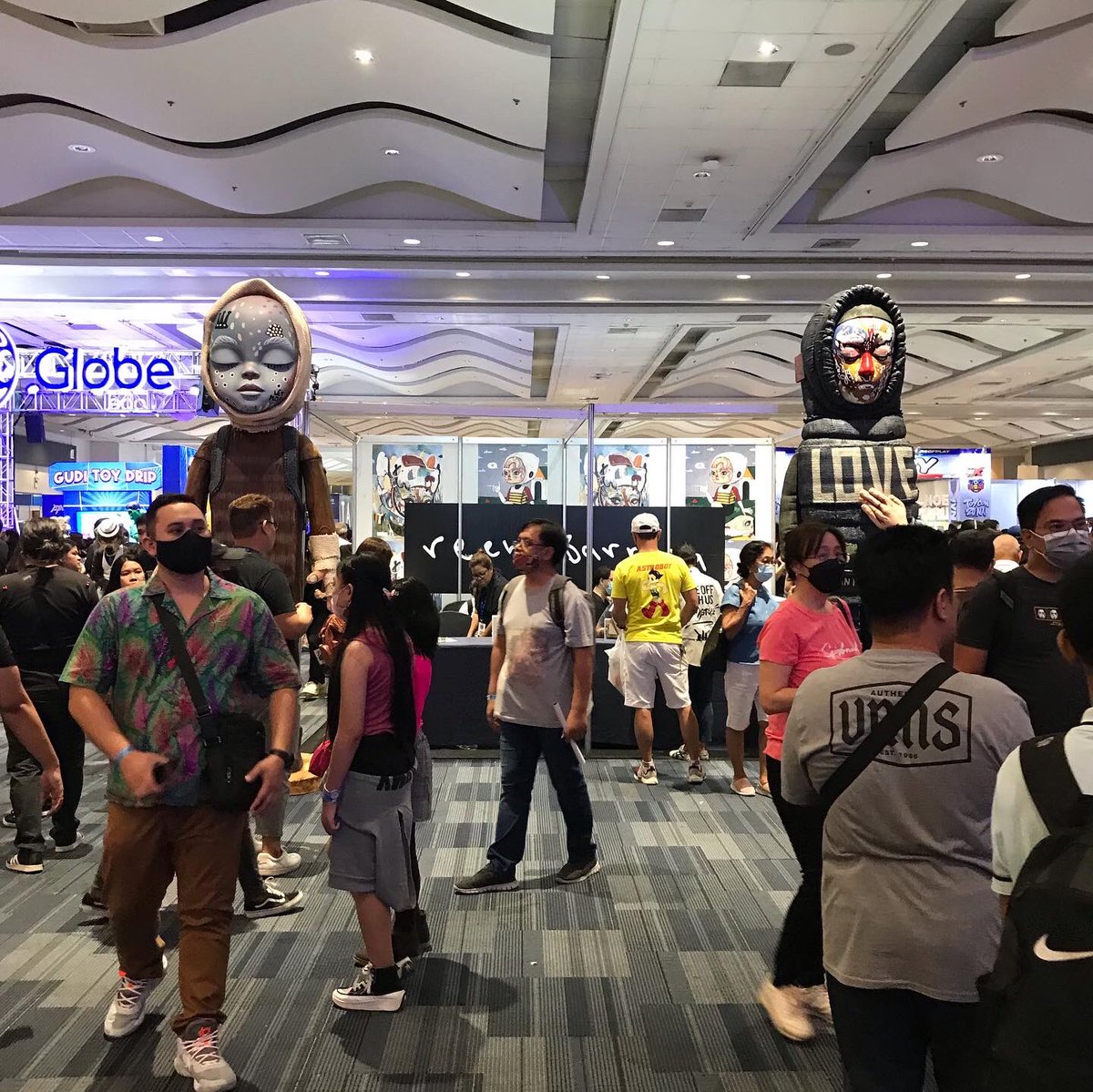 GreenDei's tweet photo. Happy 20th year TOYCON!
#toyconph #toycon20 #toycon2023 #ToyconMindStyleFanX #deivilleattoycon #deiville #designertoy #toycollector #toycollectorsphilippines https://t.co/o91yrCNGPS