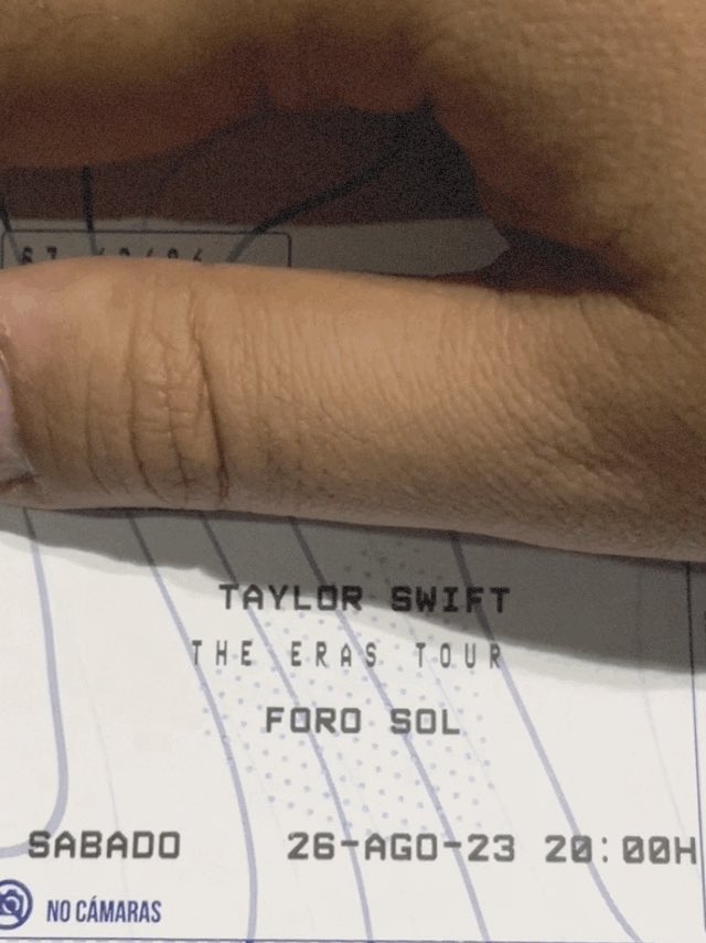 Me andan estorbando 3 boletos para #theerastour