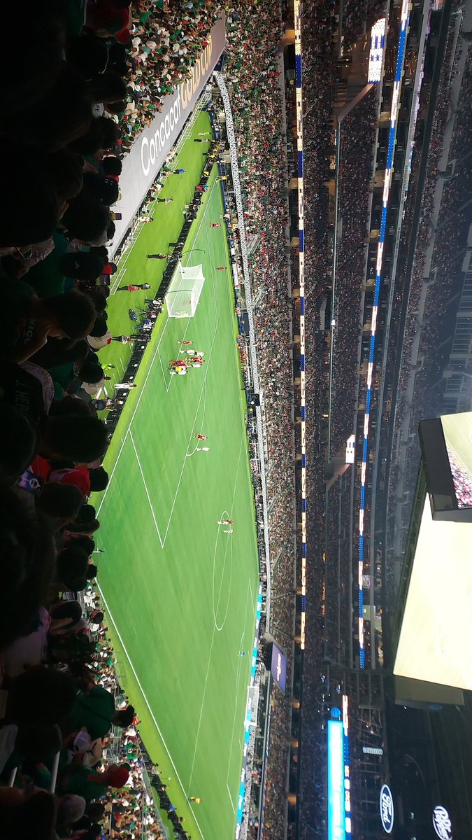 aplus_soccer's tweet photo. Mexico vs Costa Rica https://t.co/z7Cma8SRXt