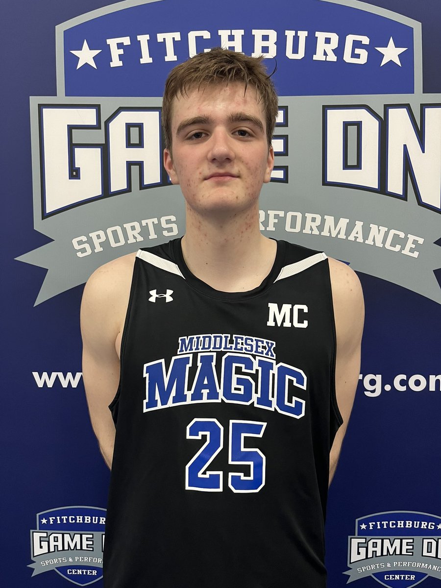 Middlesex Magic 17u Alex advances to the Final 4 at Hoop Group with a 56-37 win over the NY Jayhawks HGSL. Sean O’Leary led the way with his defense and unselfish play on the offensive end. Semis at 11:30am tomorrow! 🔵⚫️⚪️