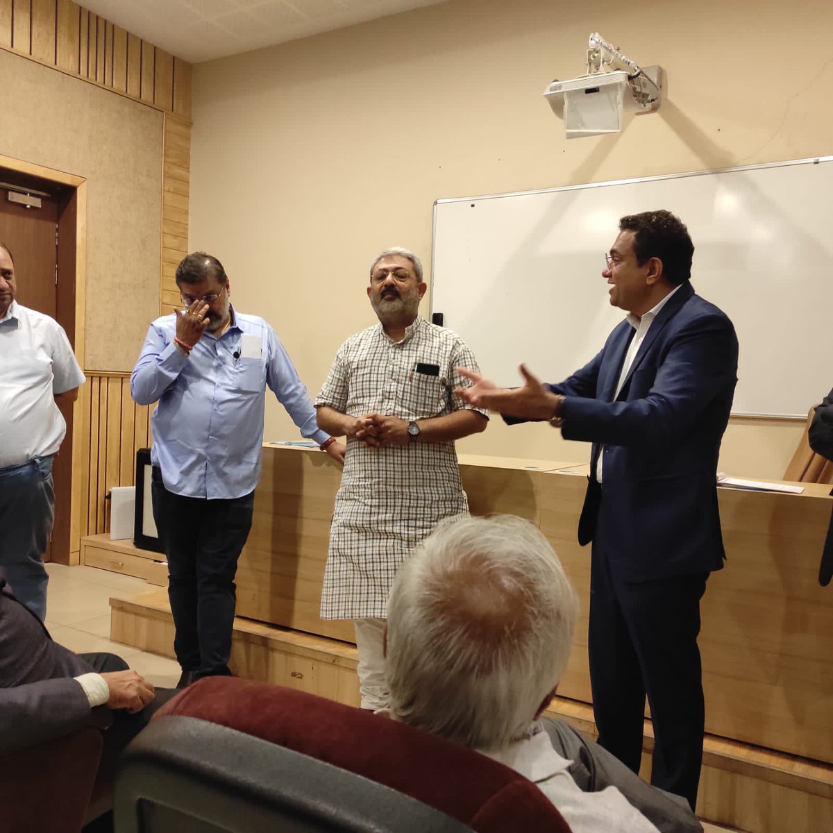 તારીખ: 08/07/2023, શનિવારનાં રોજ ICAI ભવન ખાતે MSME અને Start up કોન્ફરન્સ યોજાઈ ગઈ તેની કેટલીક યાદગાર તસવીરો.