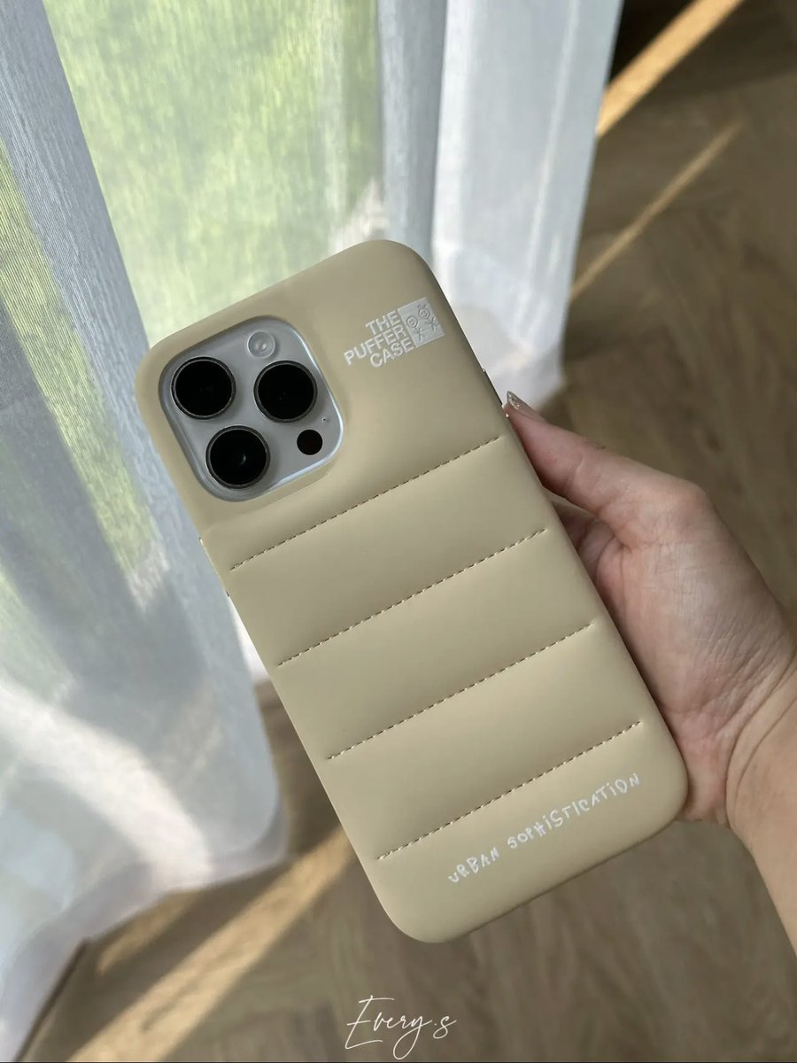 Eveeicu's tweet image. เพื่อนถามเยอะมากว่าใช้เคสของอะไร
ดูนุ่มนิ่ม จะสบายมือ นี่เลยคร้าา
The Puffer case ของ Urban Sophisrication อีฟซื้อจากพรีออเดอร์
แต่รอไม่นานเลย รองไปตำๆกันดูนะ 🫠✨
shope.ee/8zbGhKxFc8