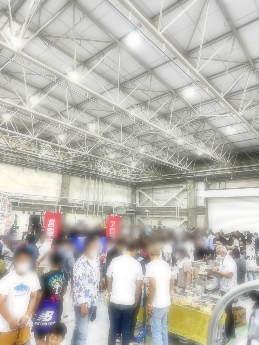 fishgallery7's tweet photo. アクアフェスティバル in 浜松、絶賛開催中です♪アクアトレンディ出展中です。現在駐車場は満車です。 https://t.co/TWCjjJzW4a