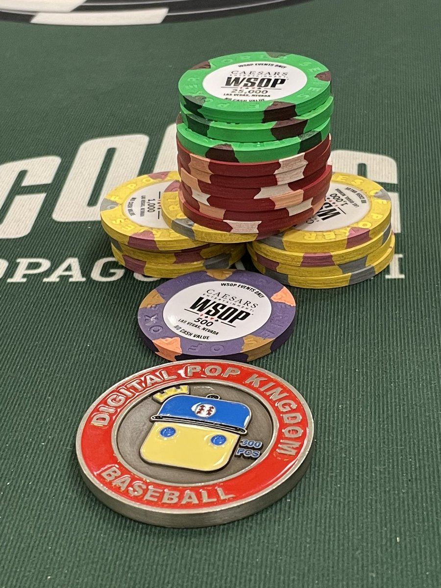 One of my goals on day one of the main event was to accumulate a second green chip.  It never happened.  But i did make it to day two.  And now after the dinner break, i have three…..#smallgoals #wsop #MainEvent