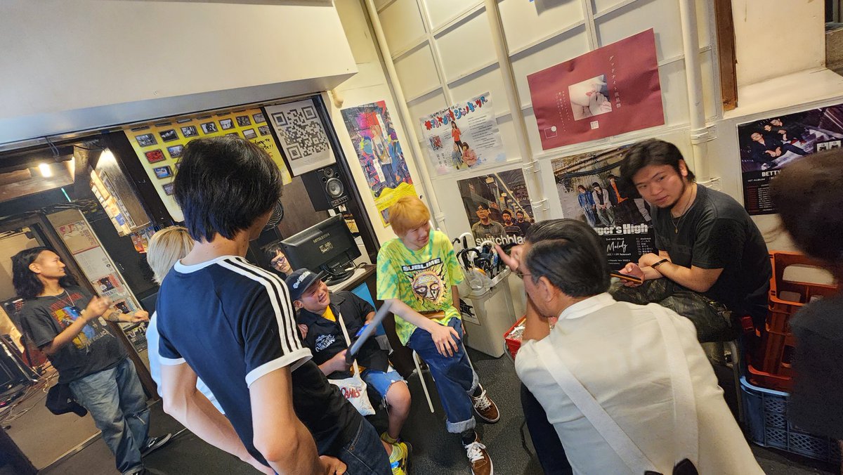 BehotNaoyan's tweet photo. 2023.7.8 Sat
寺田町 / Fireloop で
ロックンロールしてきたよ~🎵
『HEAVY BOTTOM‼️SPECIAL‼️』
4畳半位?のスタジオで
#FIVENORISK て🤣
めっちゃくそ楽しかった~✌️
#ぷにわ
#THEDAHLIA
#THE雷楽
#ジャンキー58
#Axith
#ichikyugo
#THECHINAWIFEMOTORS
#THEDISASTERPOINTS https://t.co/PPWzMuOwtA