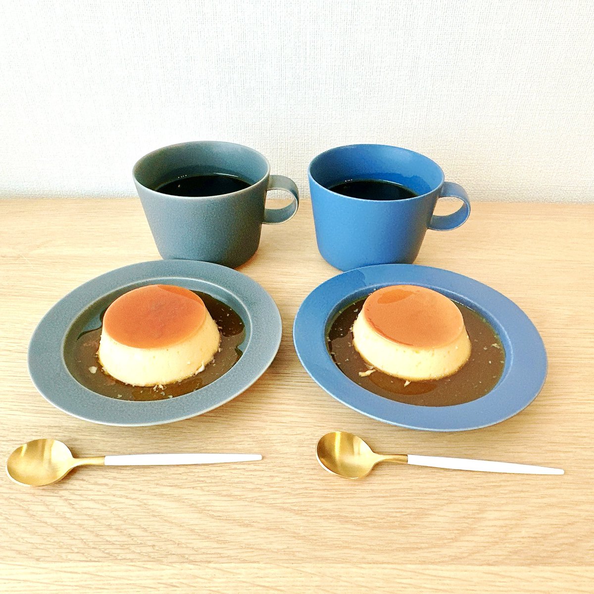 stackingnote's tweet image. おはようございます⛅️
　
本日は新しいオーブンで夫が作ったプリン🍮1度失敗して今回は大成功🍮
　
夫はci coffeeのサマーブレンド、私は極馨さん（@Relatyls_Gokkoh )のデカフェブルーベリー🫐
紅茶のようなフルーティ感があってびっくり🫢
　
今日もステキな一日を🎶

#おうちカフェ
#coffee