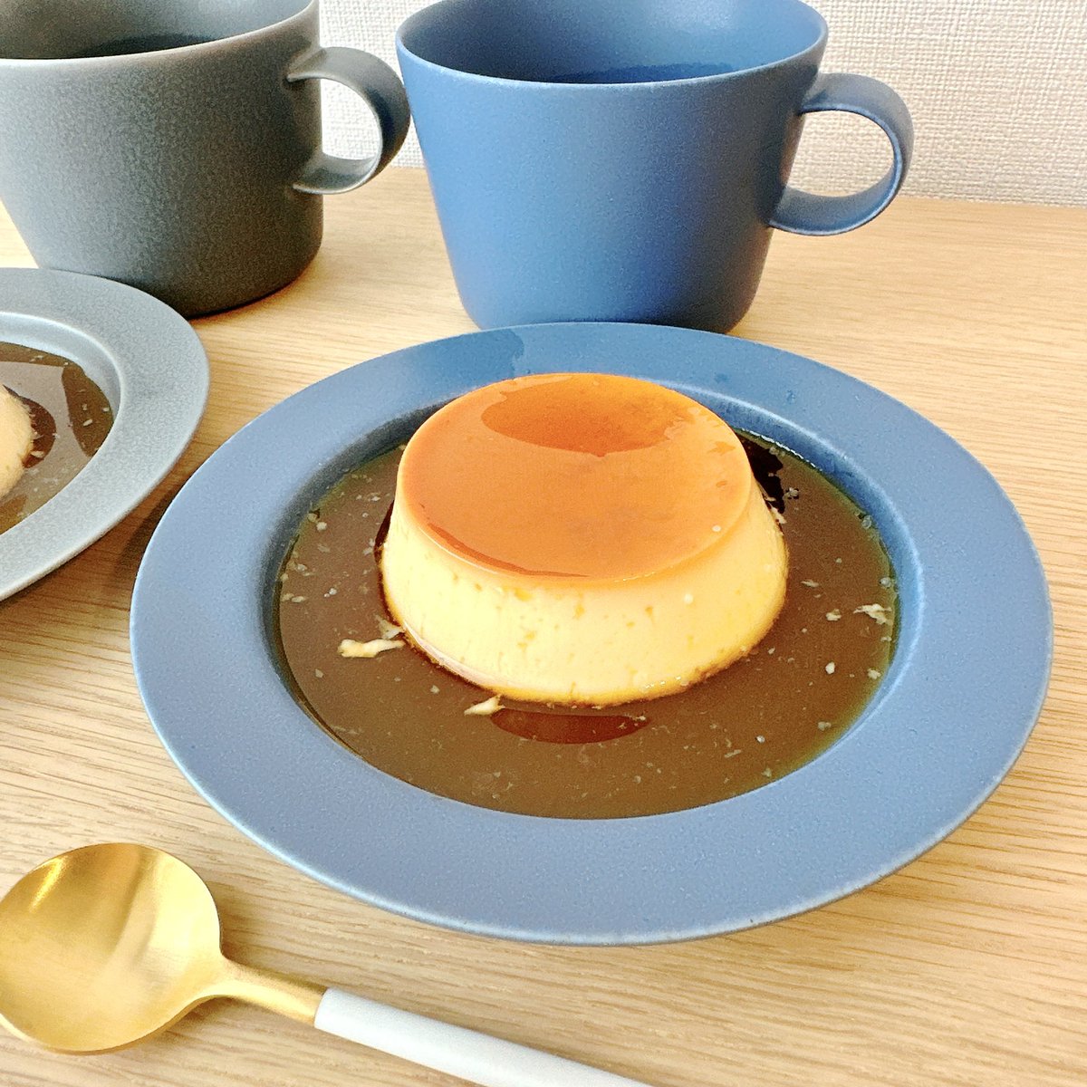 stackingnote's tweet image. おはようございます⛅️
　
本日は新しいオーブンで夫が作ったプリン🍮1度失敗して今回は大成功🍮
　
夫はci coffeeのサマーブレンド、私は極馨さん（@Relatyls_Gokkoh )のデカフェブルーベリー🫐
紅茶のようなフルーティ感があってびっくり🫢
　
今日もステキな一日を🎶

#おうちカフェ
#coffee