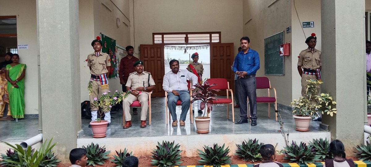 MMDRSKolar's tweet photo. @DOMGOK @dckolar VANA MAHOTSAVA ( Forest Expansion Feast) @ Dr APJ ABDUL KALAM RES. SCHOOL  Gajaladinne, KOLAR 
#Save Earth#🌎🌱🌱🌱🌱🌱🌱♻️ https://t.co/Y6pRaquDqi