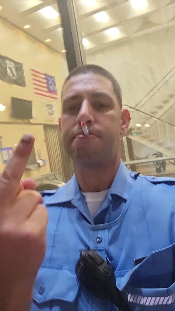 MasterE2023's tweet photo. Cashmaster alpha Findom popperdrain finsub paypig humanatm cashcow cashpig cashsub on the job smoke a cigarette police https://t.co/s1vdMhumHp