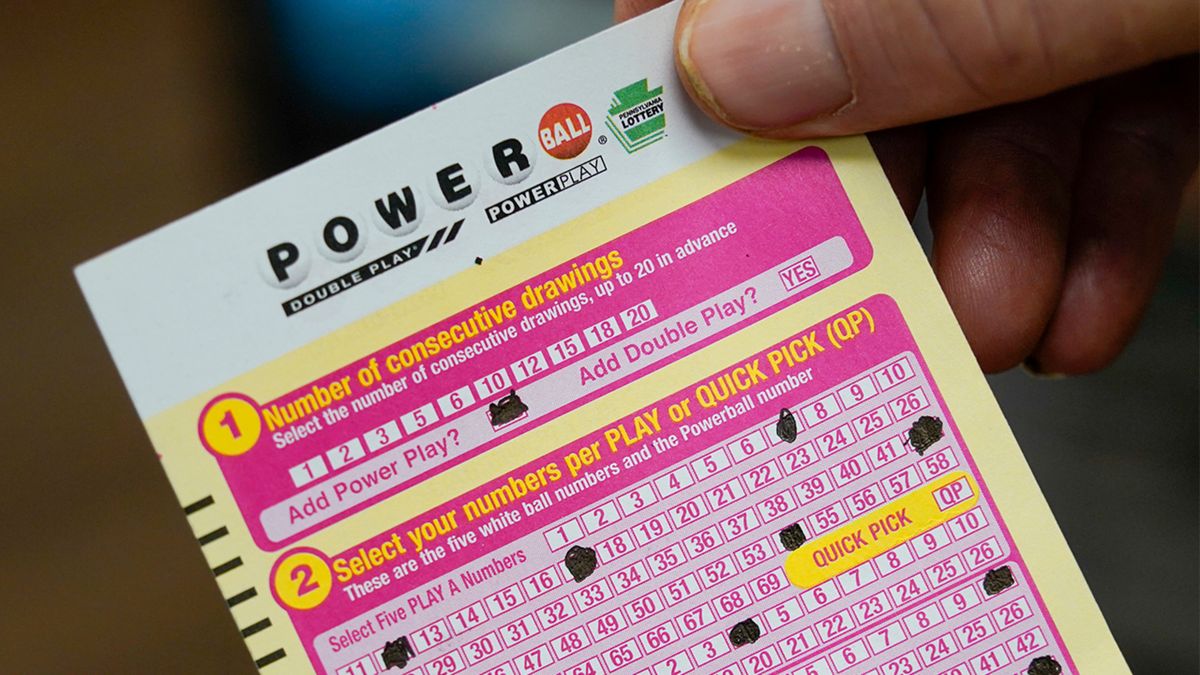 The next Powerball drawing is Saturday night, and the jackpot has increased to $615 million. The Mega Millions has reached $480 million. https://t.co/cCm5rV1sid https://t.co/sMCgZK6FkG