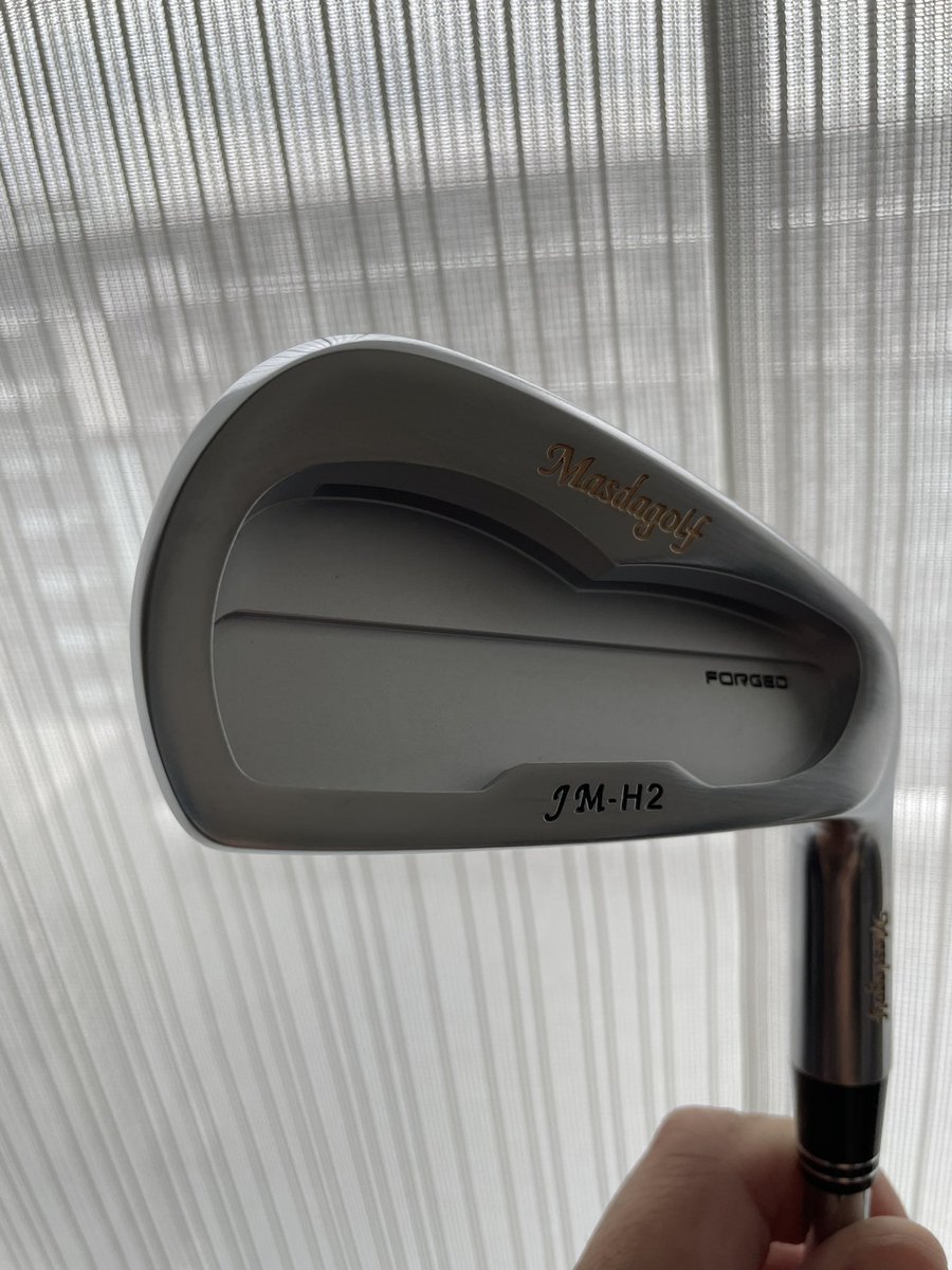 chanshun1201's tweet photo. ついに届いた🥹✨
憧れのマスダさんのアイアン✨
これでひたすら修行する🥹
#Masdagolf
#JMH2 https://t.co/Dp9diHB6s9