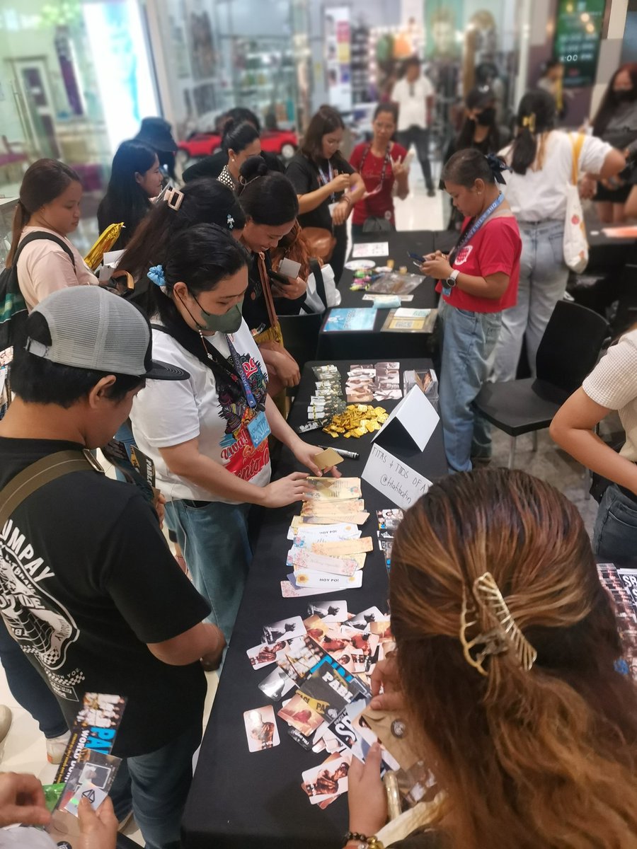 Andito lang kami. FREEBIES!!!

<a href="/SB19Official/">SB19 Official</a> #SB19 
#PAGTATAG
#SB19PAGTATAG
#PAGTATAGWorldTour
#PAGTATAGWorldTourBacolod