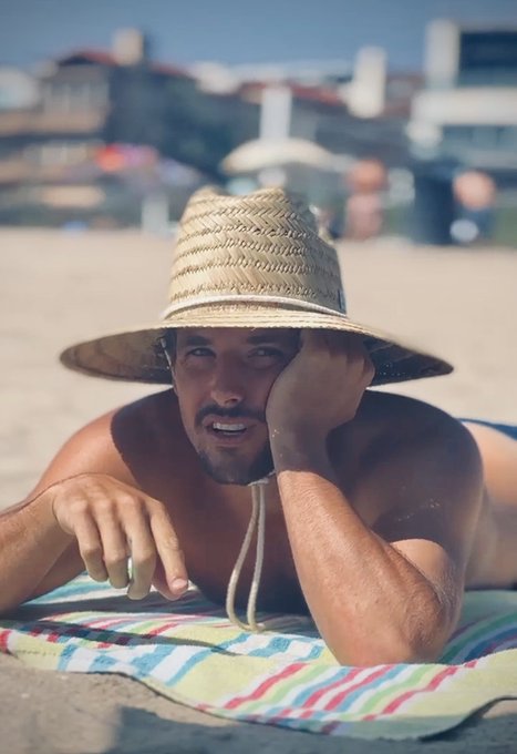 🏖️ https://t.co/lv7jWIUg6j