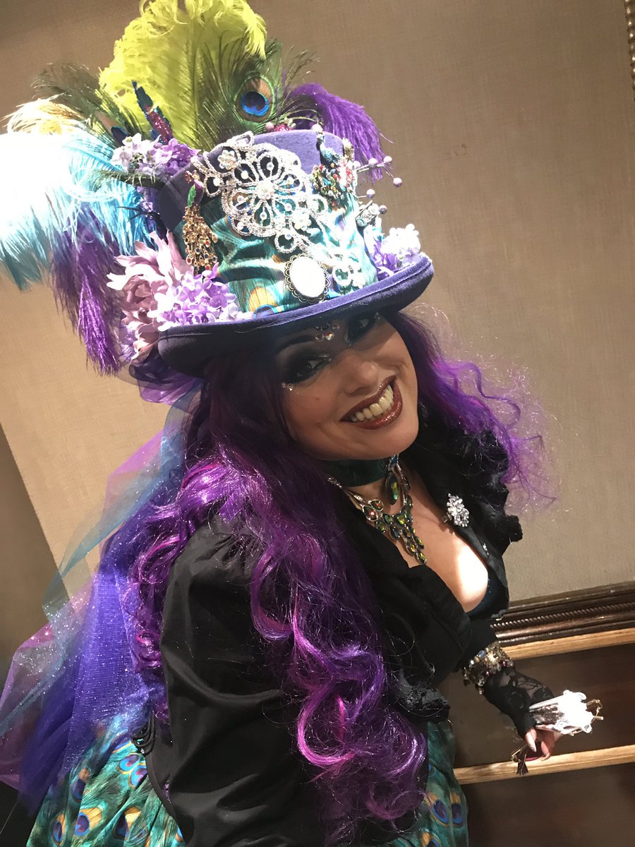 mad_harlot's tweet image. I&apos;ve been invited to lead discussions at an upcoming adult convention. Calling on my incredible followers for topic suggestions! Share your ideas on the themes you think I&apos;d excel in.  #AdultConvention #EngagingDiscussions