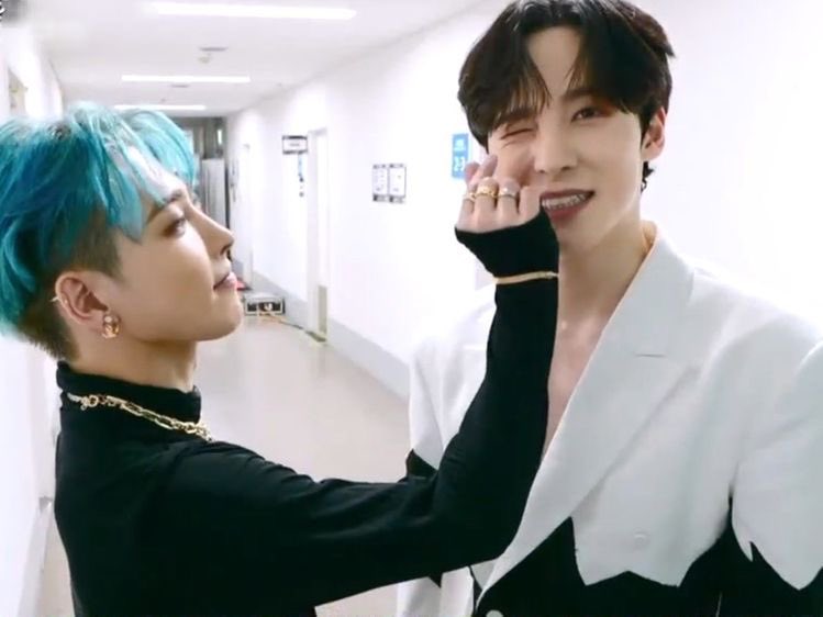 rosiejwy's tweet photo. cw // hxhxng , hj has a pussy , hj teaches yh how to please him ;) that’s it <3 I’m actually so insane for hxhxng <3

——————

just the idea of someone teaching a less experienced person how to eat them out GOODBYE— https://t.co/A2g7O1c2pG