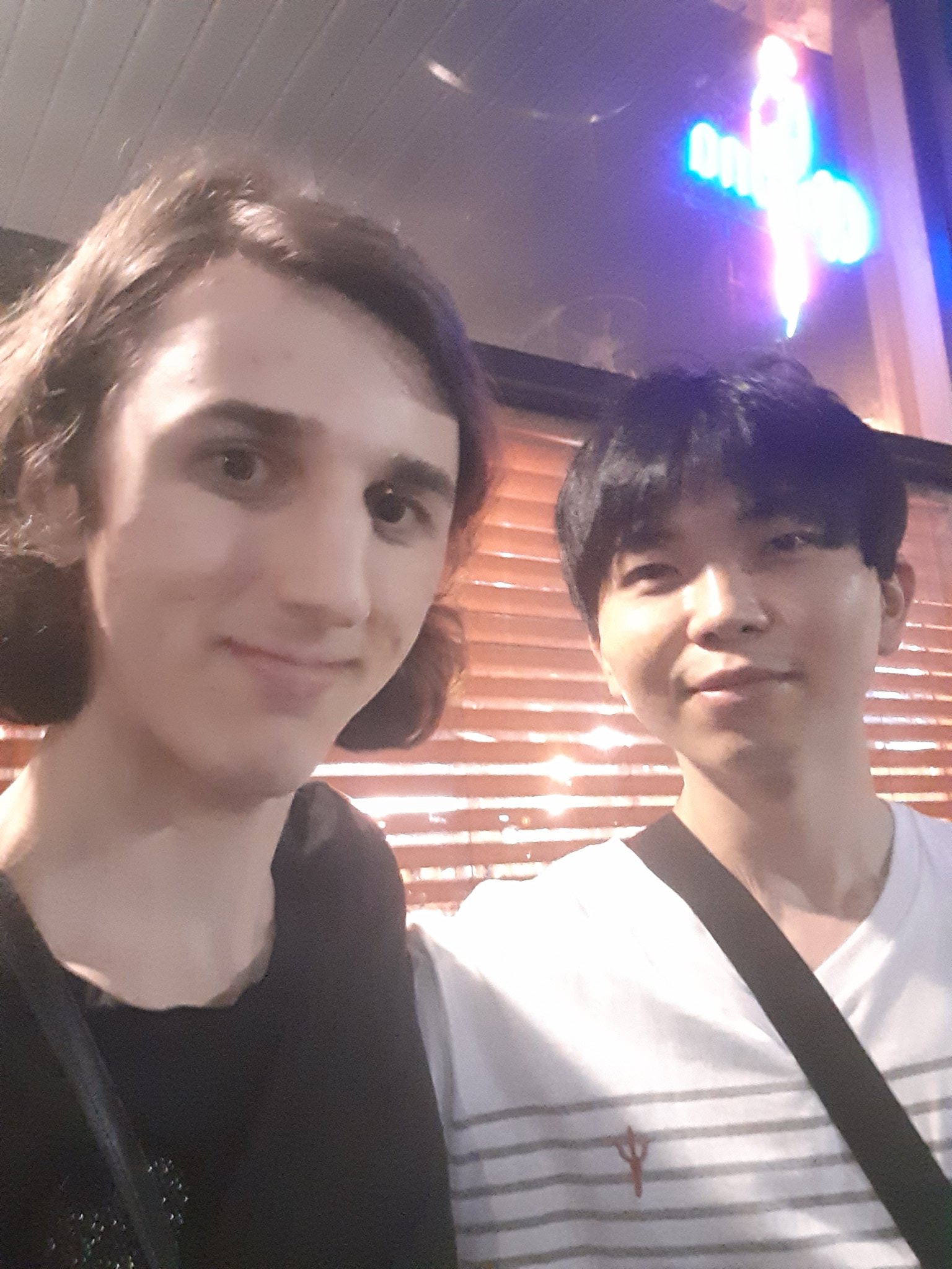 Taki On Twitter Went To Eat Crab With marlene 3521 So Sad We Could Taki on twitter went to eat crab with marlene 3521 so sad we could