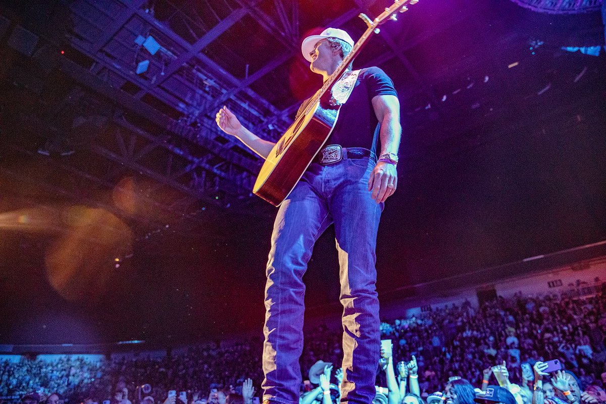 INTRUSTarena's tweet photo. Well, we finally got a handle on you, @ParkerMcCollum 💯 /// That was one hell of a show! https://t.co/N6GFaJcO23