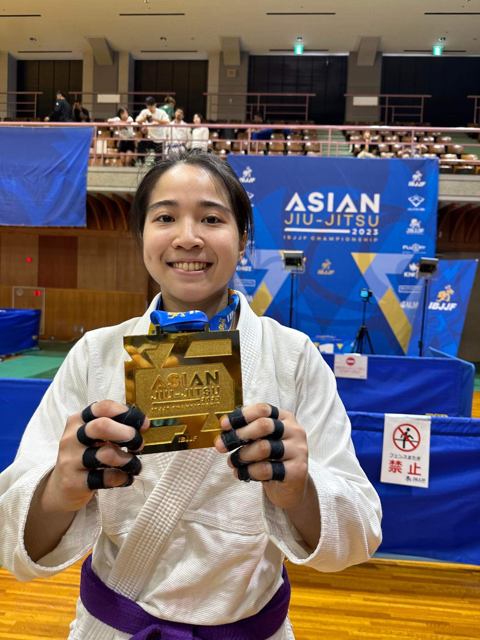 One Sports on X: SHE strikes GOLD! 🥇🥋 Filipina jiu-jitsu fighter Dani  Palanca wins the gold medal via submission in the rooster weight division  of the Asian Jiu-Jitsu IBJJF Championship 2023 in