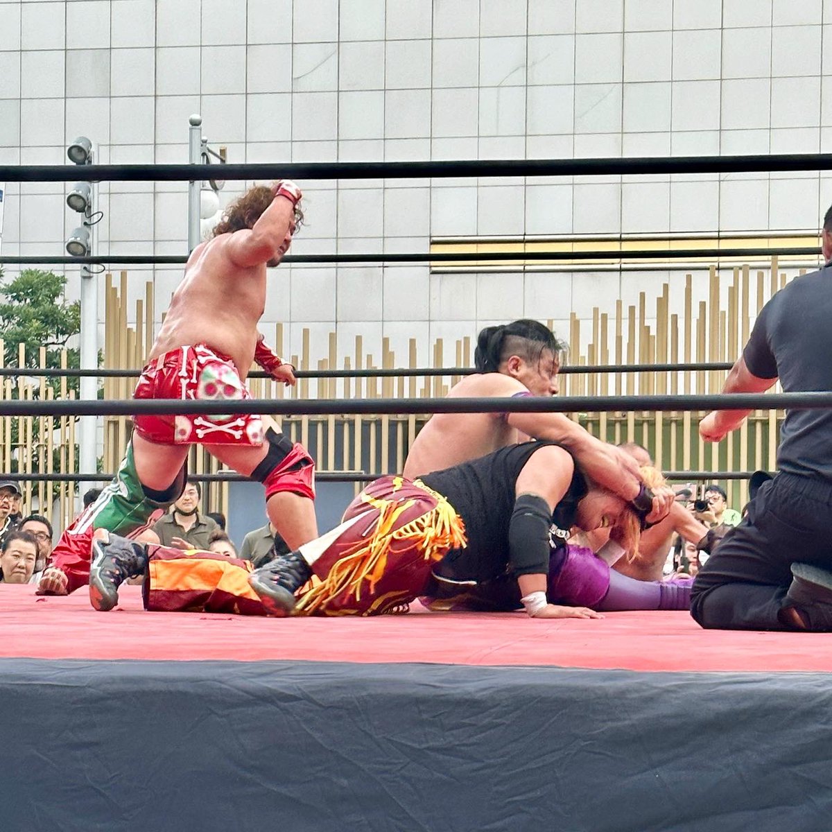 objectiboo's tweet photo. #新宿バトルエイド に行ってきました🤼

お馴染みのシクレベ勢から初めて観る選手やすごく久しぶりに観る選手までいて、超濃厚な4試合で楽しかったぁ🙌🏻
入場無料とは思えない内容の大会で大満足🙌🏻🙌🏻🙌🏻
⁡
この暑さだと #通せるクージー 無しの外飲みは考えられない🫠

#pw_secretbase
#バトルエイド https://t.co/nq5qf77rSC