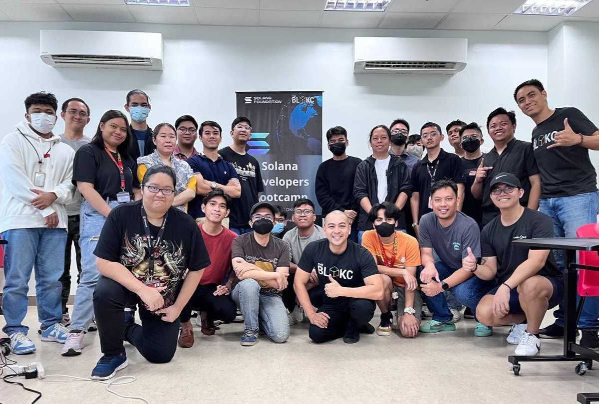 eazyfonzy's tweet image. Day 2 of @solana Developers Bootcamp by @theblokcgroup sponsored by @SolanaFndn and hosted by @MapuaUniv!

#Solana #SolanaDevelopers #SolanaDevelopersBootcamp #SolanaFoundation #TheBLOKC