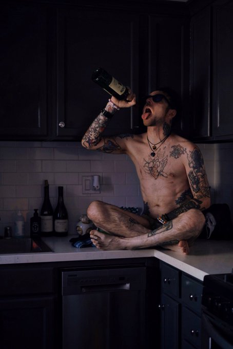 Grab a drink with me? https://t.co/3xDqJe3K6Z<a href="/tag/spidermanremastered"class="tags"><span>#spidermanremastered</span></a>