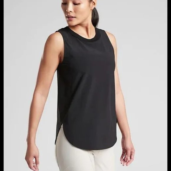 RuarkWendy's tweet photo. So good I had to share! Check out all the items I'm loving on @Poshmarkapp from @phydoy1403 #poshmark #fashion #style #shopmycloset #meettheposher #athleta: https://t.co/5WThPdPoOJ https://t.co/afRGC1IrbW