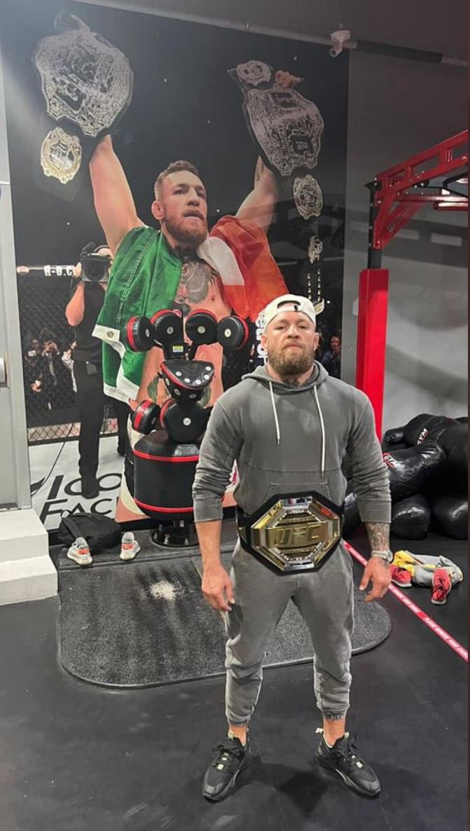 Conor McGregor tweet media