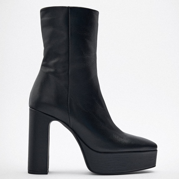 KatiaDBE's tweet photo. So good I had to share! Check out all the items I'm loving on @Poshmarkapp #poshmark #fashion #style #shopmycloset #zara: https://t.co/eMpiF1RKAi https://t.co/fwvohtM5Ng