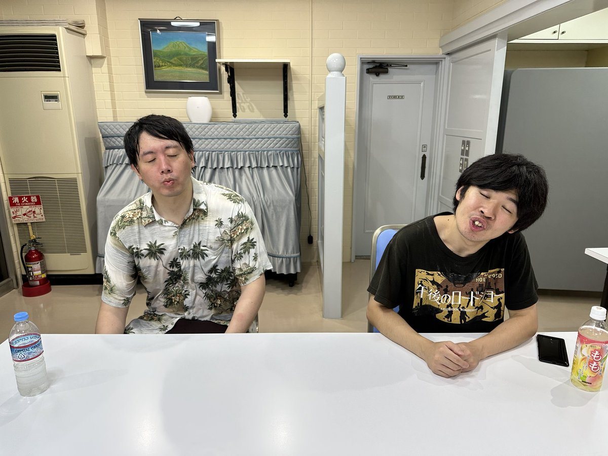 cmr_ueda's tweet photo. スタートしました！
怪物くん、どいちゃんのどちらかと顔出しありでキスしたい方はお越しください！

※キスする気のない方や、男性の方のご来場はマジでご遠慮ください🙇‍♂️ https://t.co/sBOqPR1WpP