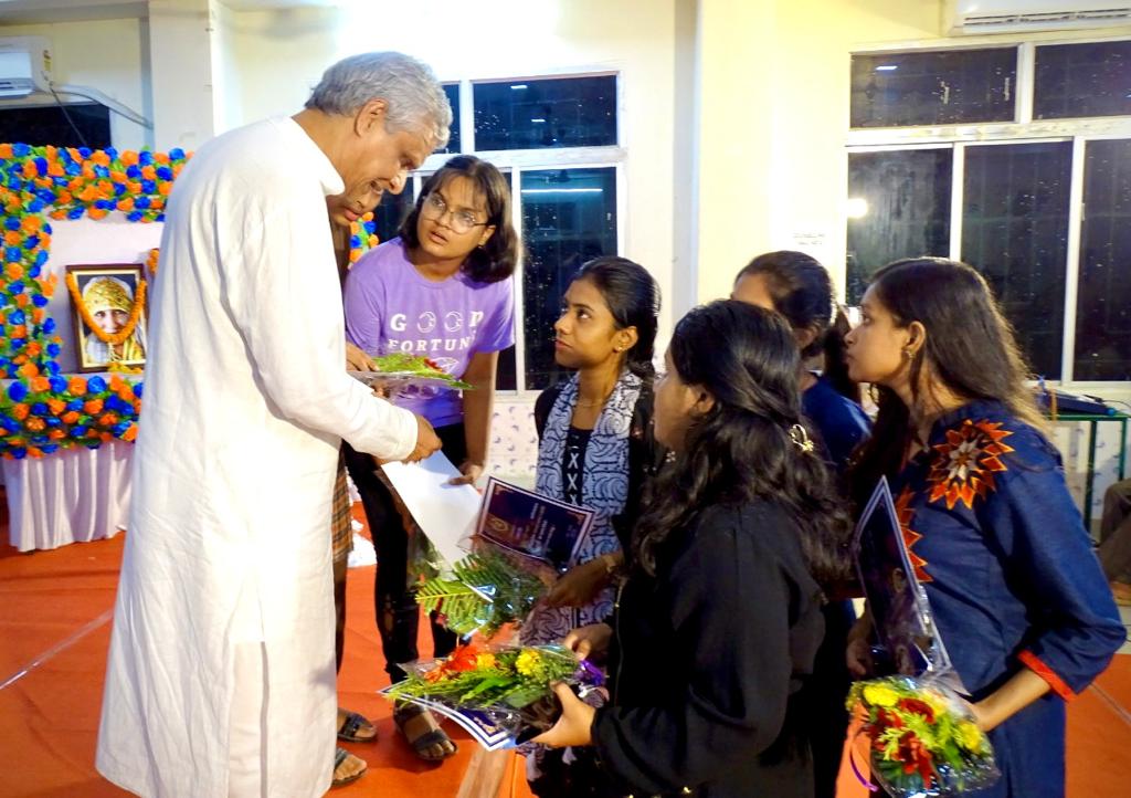 SatpathyLive's tweet photo. #Dharitri@50 program at Bolangir 08July2023 evening
Chief Guest Sri Narasingha Mishra MLA &amp; Chief Speaker Sri Sujit Kumar Pruseth spoke eloquently on Democracy, Media &amp; Youth

Grateful to attendees

Congrats to student winners of debate competition https://t.co/MQ1XCBe2Fu