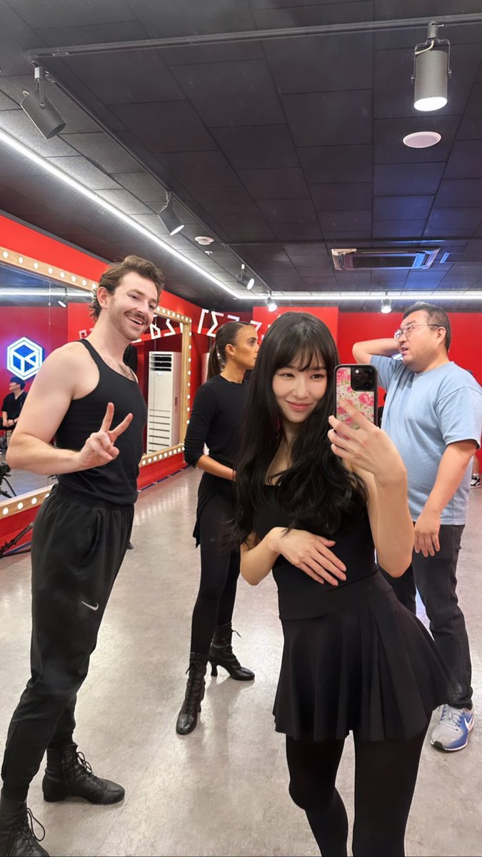 SNSD_0805's tweet photo. [INSTAGRAM STORY] tiffanyyoungofficial https://t.co/muhHtBHd5d