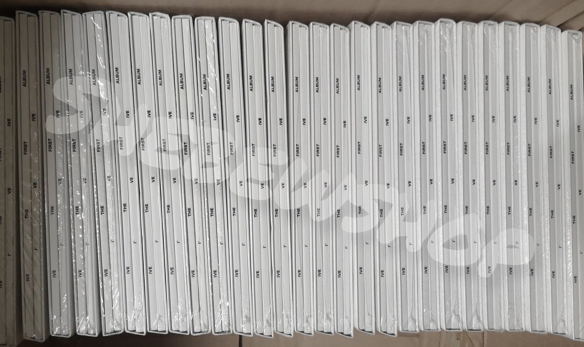Shebewshop's tweet photo. 💥พร้อมส่ง IVE The 1st Album💥
อัลบั้มยังไม่แกะ
การ์ดแถม1ใบ
☑️ VER.1/VER.2/VER.3
☑️อัลบั้มละ 480฿ ส่งฟรี
👉สนใจDM
#ตลาดนัดive #ตลาดนัดไอฟ์ #ตลาดนัดไอบึ #IVE #wonyoung #IVE#yujin#GAEUL#REI#LIZ#LEESEO #IveIVE #Kitsch #IAM7thWIN
#ThePromQueensinBKK https://t.co/fEXuBiYGgW