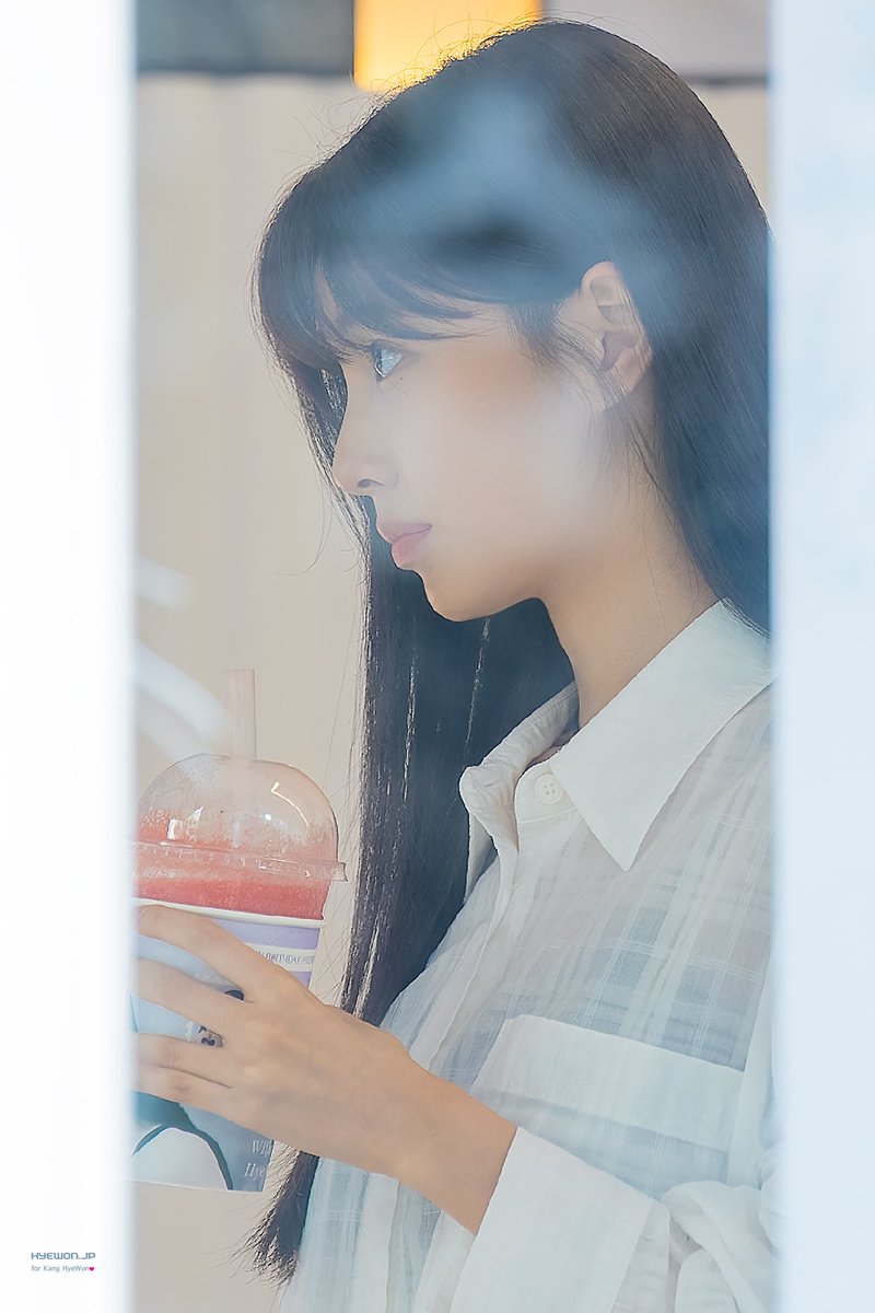 230702 혬카페 🫳🏻🤍

#강혜원 #KangHyeWon #カンヘウォン
<a href="/hyemu_official/">Team Hyemdan</a>