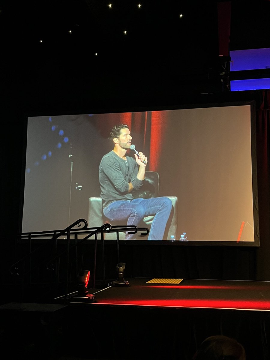 aislinclare's tweet photo. @MetroComicCon Day 2 panel with @tomellis17 #Lucifer 😈 https://t.co/7974j6TxZw