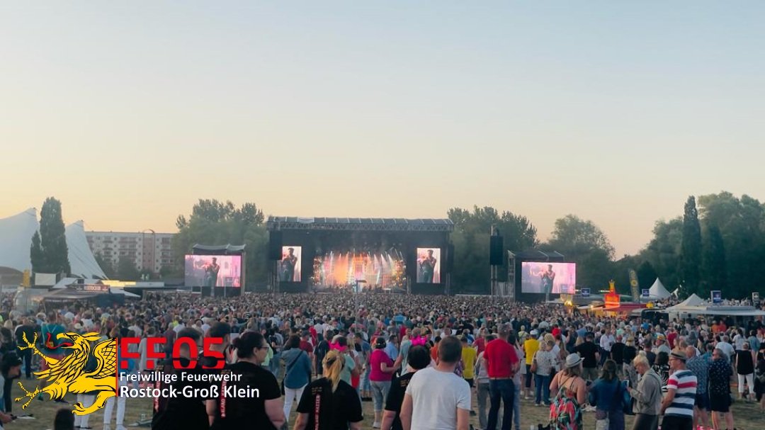 ff_gro's tweet photo. Bild zur Einsatznummer 095
Brandsicherheitswache
#feuerwehr #bransicherheitswache #freiwilligefeuerwehr #igapark #rolandkaiser #konzert #feuerwehrrostock https://t.co/aYZGCHlLLp