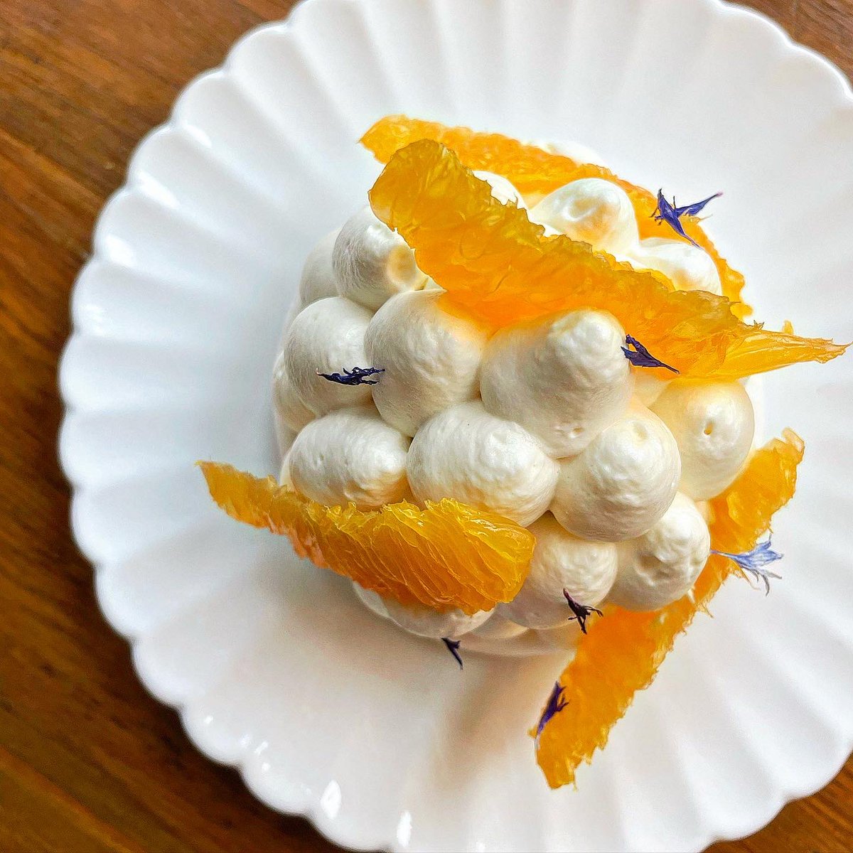 Mrs_breadx2's tweet photo. 라프라(Patisserie LAPRAT)
서울 종로구 부암동 185-4

금귤 파블로바(Pavlova au kumquat)
- 프렌치 머랭
- 금귤 콤포테
- 비스퀴 조콩드
- 바닐라 샹티
- 금귤 https://t.co/KMtD20Y2l7