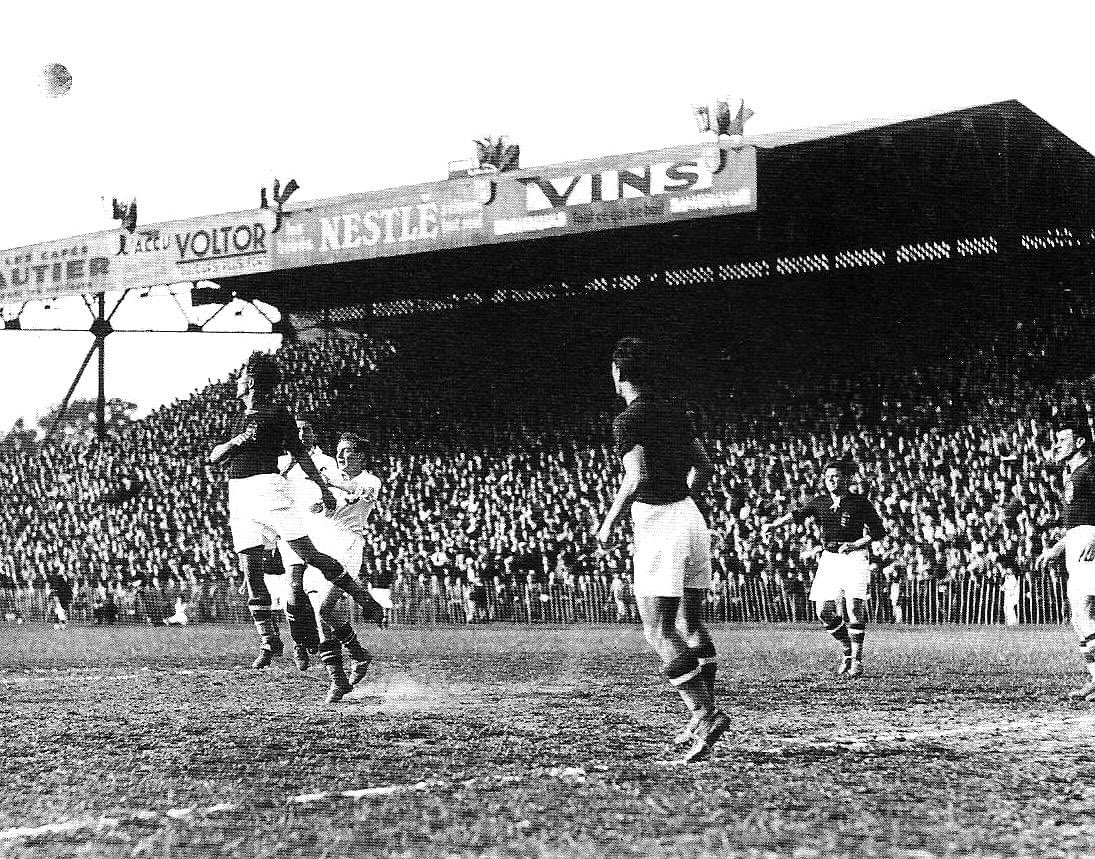 gmLille's tweet photo. 🤔 quand a eu lieu le seul match d’une coupe du monde à Lille ?
👉🏼 c’était un quart de finale !
💡 réponse => https://t.co/SflnCC8iKf https://t.co/uMrir6v6lg